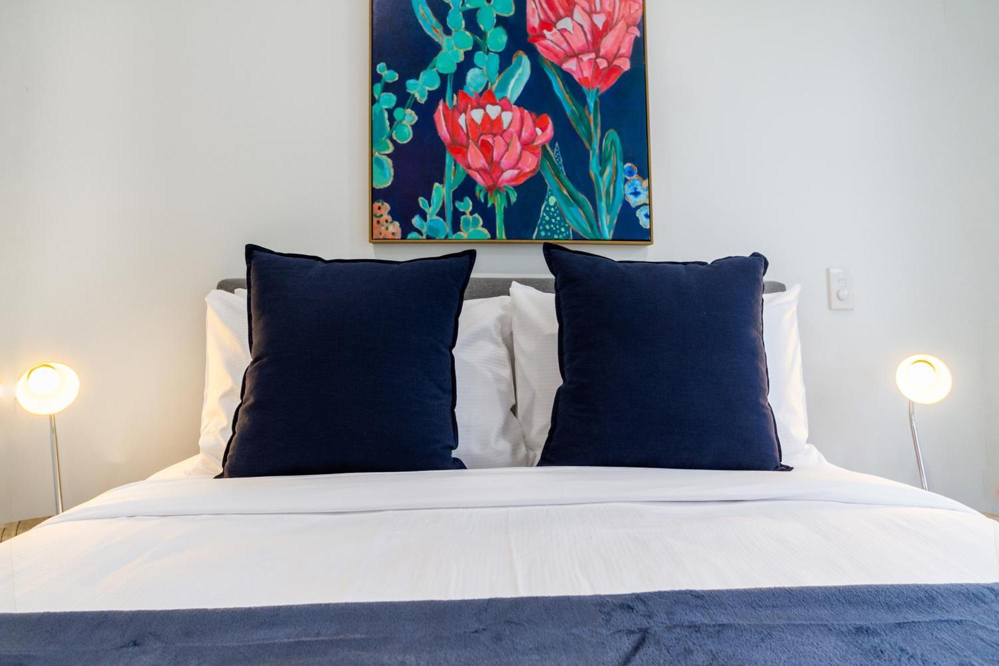 Luxury Living: 2-Bedroom Retreat In ไครสต์เชิร์ช ภายนอก รูปภาพ